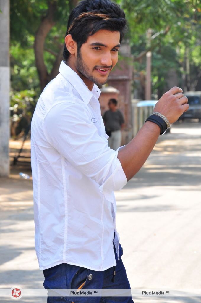 Aadi at Lovely Press Meet - Arrivals - Pictures | Picture 122178
